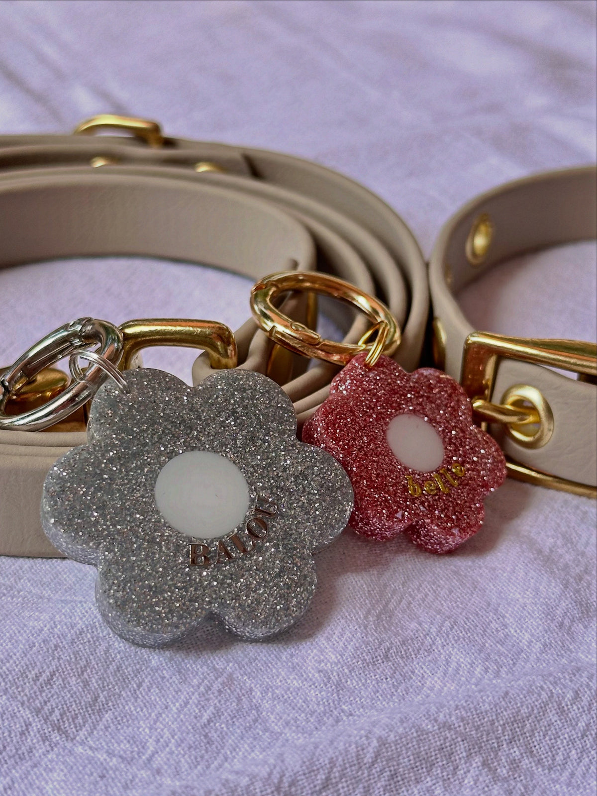 MÉDAILLES FLEURS BRILLANTES